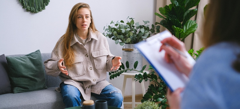 A woman talking to a therapist 