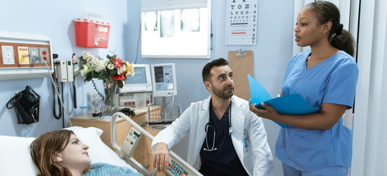 Doctors talking to a patient about cocaine heart attack