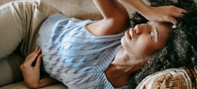 A girl experiencing tramadol overdose