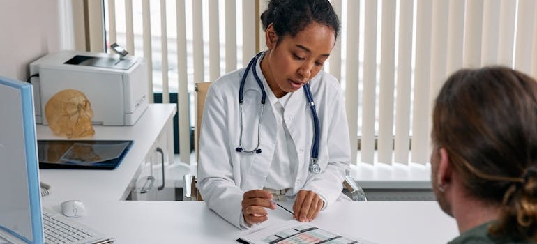 Woman talking to a patient about Ritalin side effects in females.