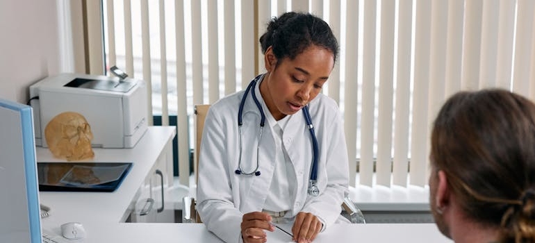 Doctor talking to her patient about treatment for Fentanyl mixed with Xylazine.