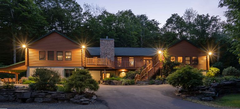 Little Creek Lodge main house in twiligth