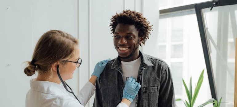 Man getting checked by a doctor while in Klonopin detox.